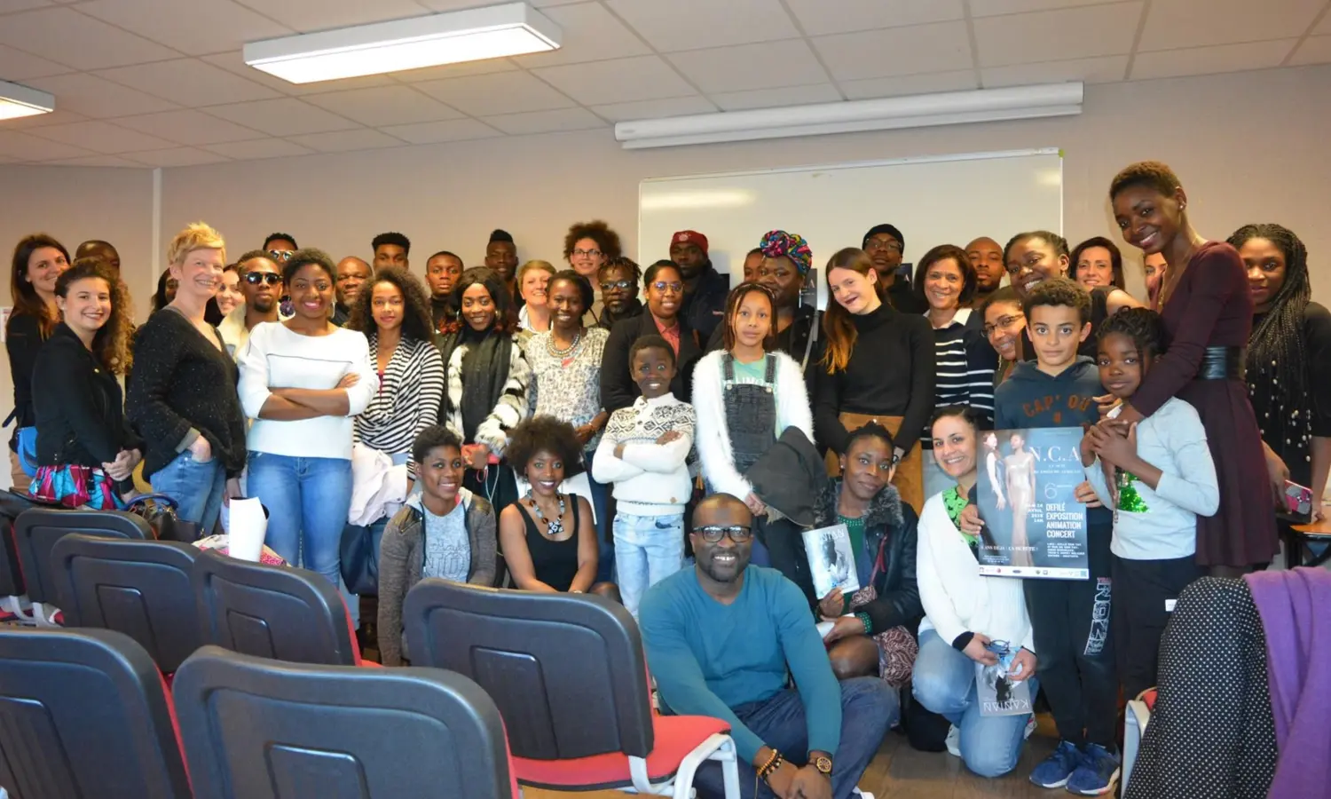 Grand groupe réuni à l’occasion d’une rencontre associative